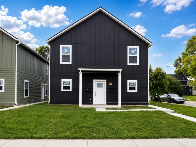 Building Photo - 1858 Gent Ave Unit A