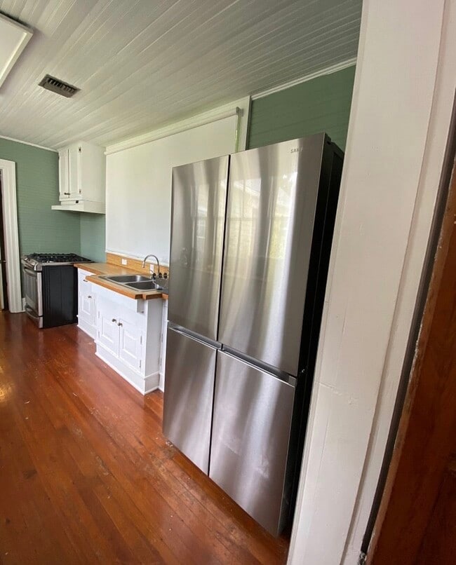 Photo - 307 1/2 Main St Unit 307 1/2