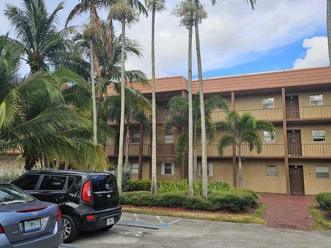 Building Photo - 120 Sparrow Dr Unit 309 Rental
