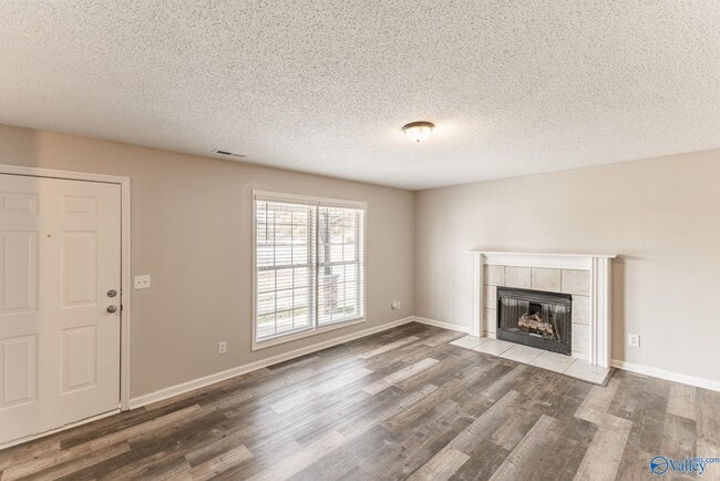 6975 Wall Triana Hwy