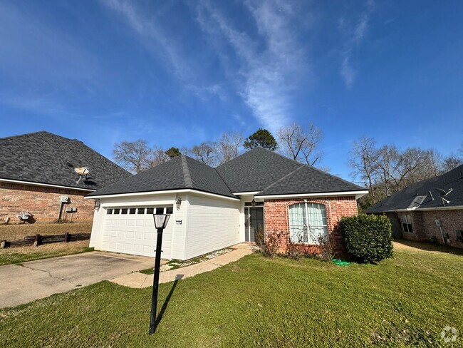 Building Photo - Community pool.. Close to Barksdale Air Fo... Rental