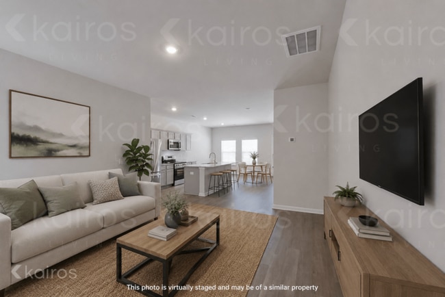 Photo - 2097 Banyan Cir