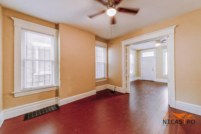 174 E 11th Ave