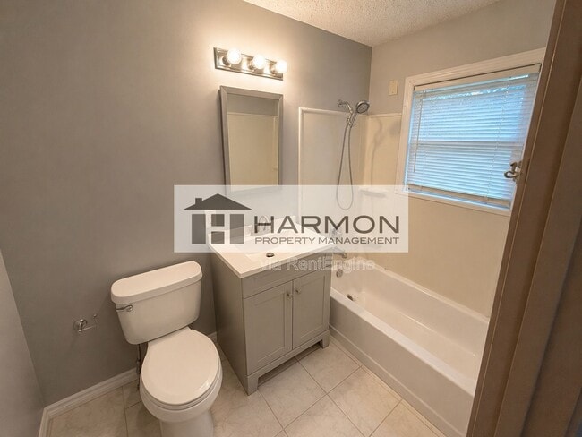 Photo - 2232 S Greenwood Ave
