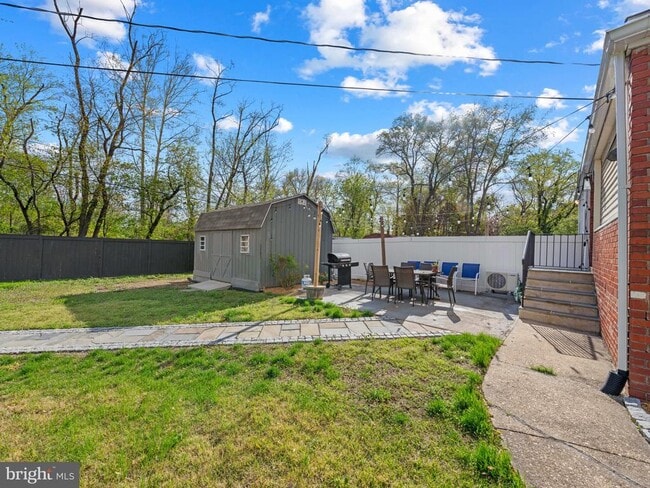 Photo - 2042 Arlington Terrace