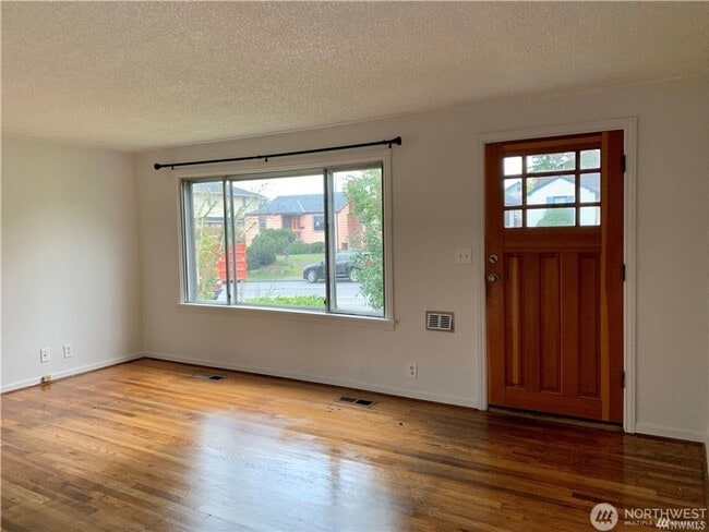 Photo - 2bd/1ba Seattle Home