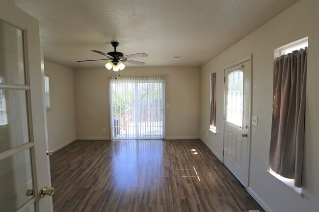 Photo - 1613 Fig Ave
