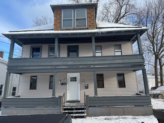 Building Photo - 1227 Francis St Unit 1227 Francis Street 1S Rental