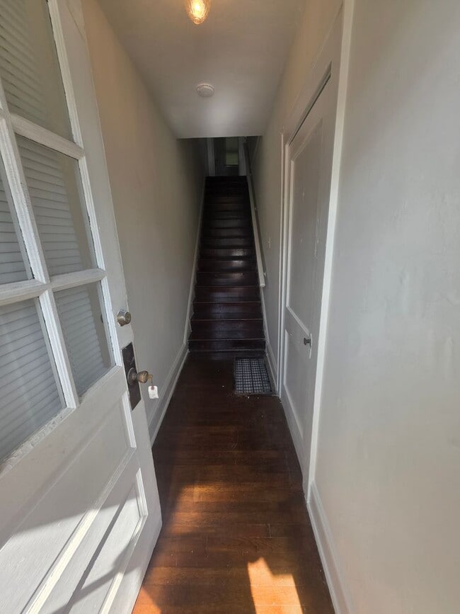 Photo - 121 S Poplar St Unidad 121