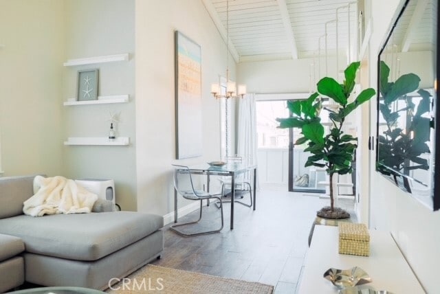 Photo - 707 Heliotrope Ave