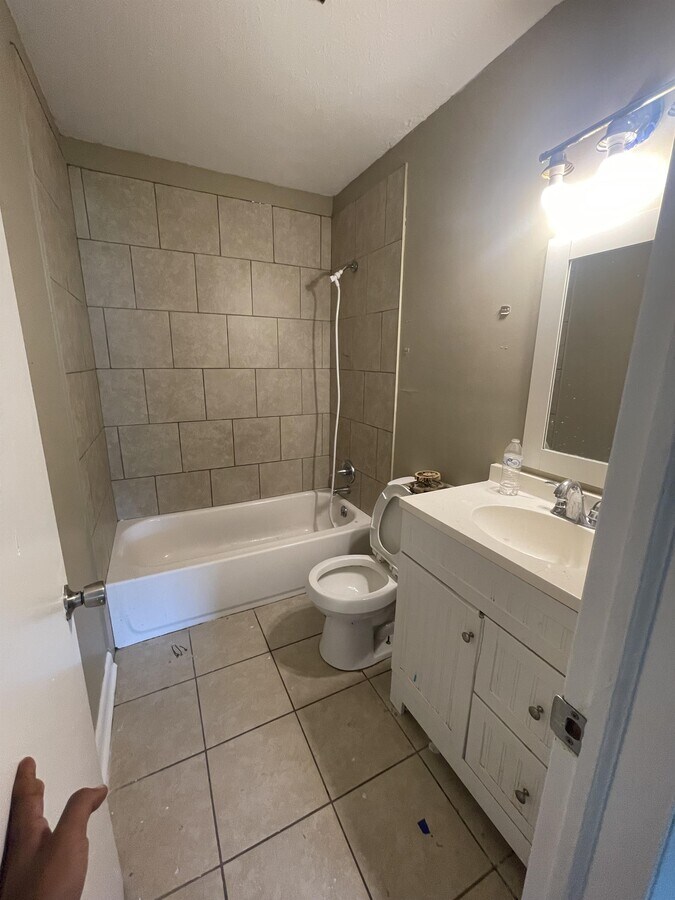Photo - 3035 Wedgewood Dr