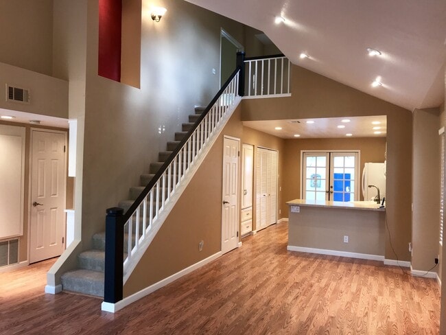 Building Photo - San Roque 3 Bedroom Townhouse - Available Late January Unit 7