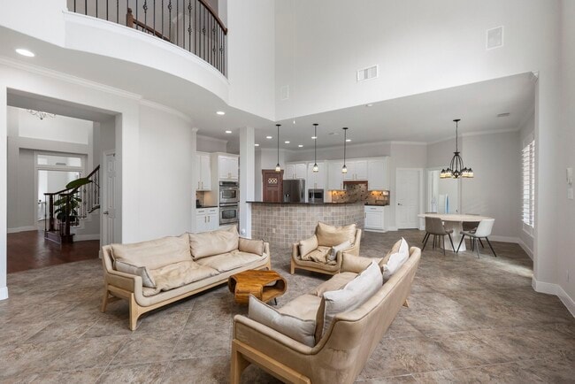 Photo - 6 Skipwith Pl