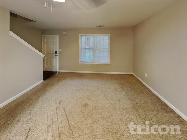 Photo - 6899 Mahonia Pl