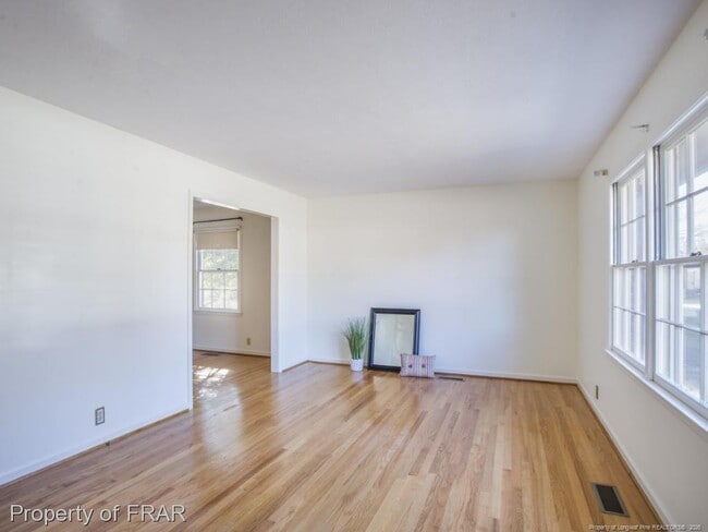 Photo - 515 Carteret Pl