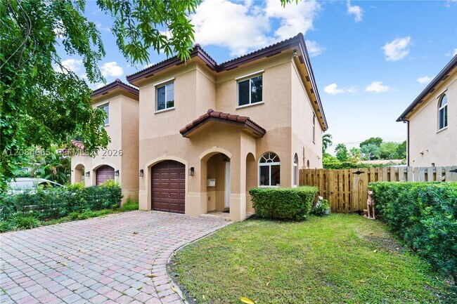 2306 SW 36th Ave