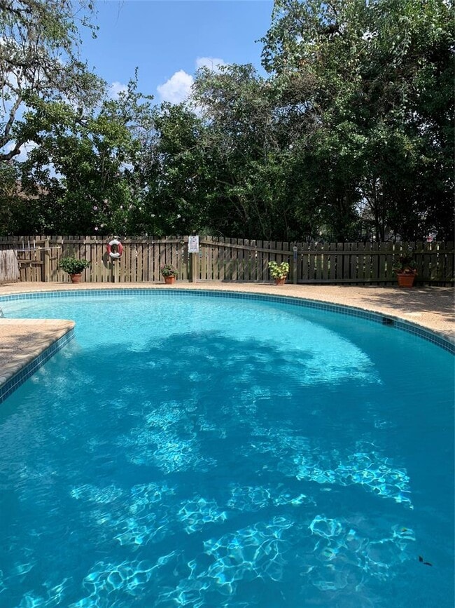 Photo - 126 Lido St