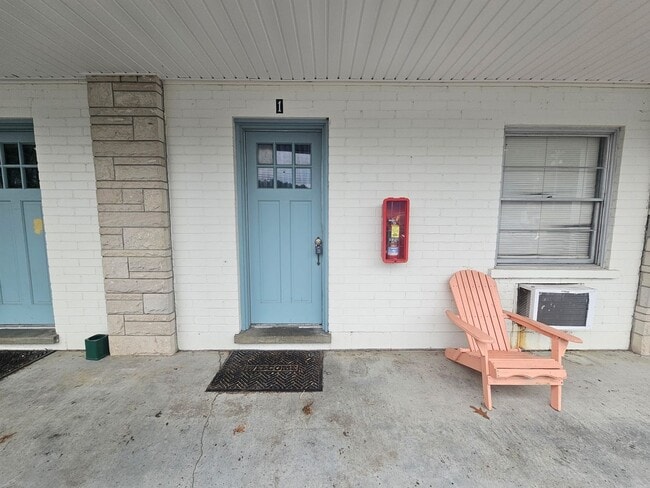 Photo - All Inclusive Furnished Studio Apartment Unit 1