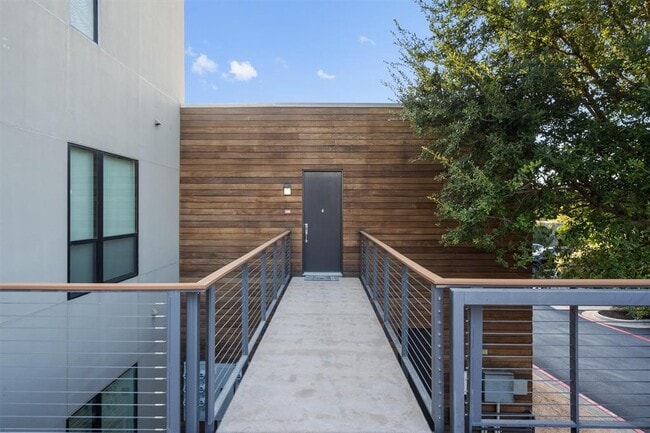 Photo - 1101 Ivean Pearson Rd Unit E208