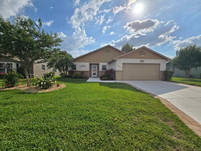Building Photo - Beautiful, Furnished 2/2 Home For Rent in ...