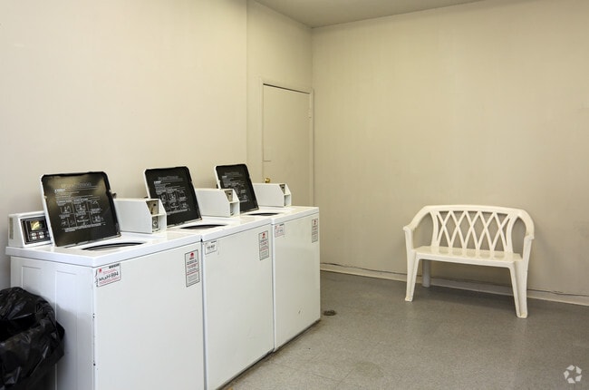 Laundry Facilities - Sugar Creek Apartments