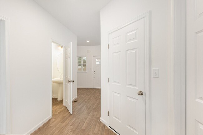 Photo - 7880 Briarwood Dr