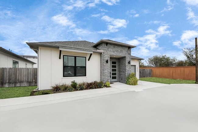 Photo - 18502 Seacoast Wy