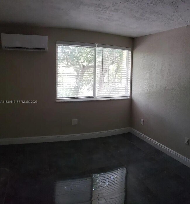 Photo - 1 NE 78th St Unidad A