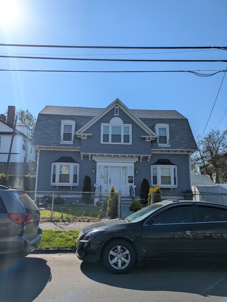 144 Harral Ave