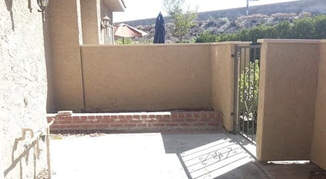 Photo - 17922 River Cir