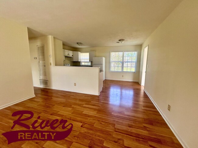 Photo - 3211 Kevin Dr