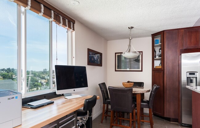 Photo - 1907 Robinson Ave Unit 306