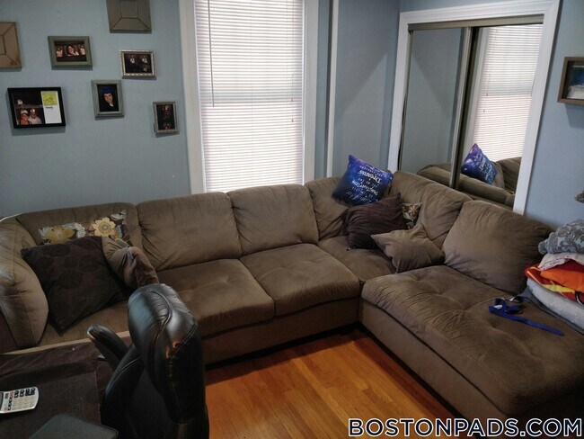 Photo - 19 Lothrop St Unidad 1