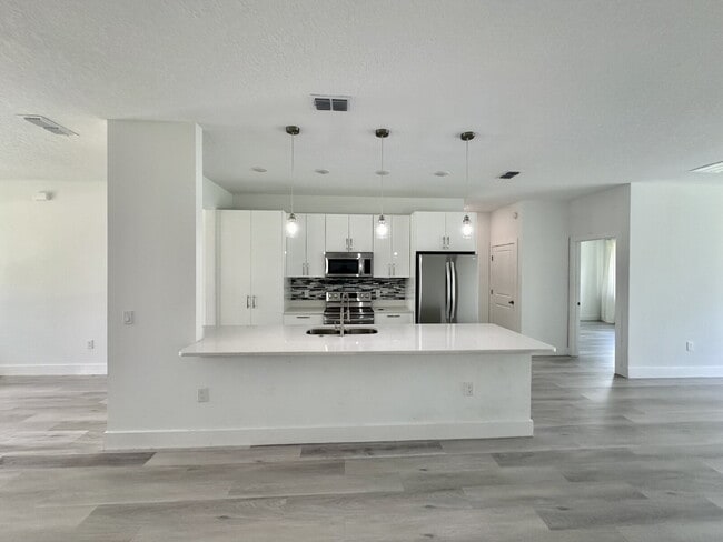 Photo - Private Master Bedroom and Bathroom available in a Large, Modern Home.
The Master Bedroom feature...