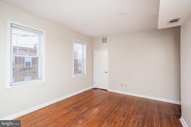 Photo - 3018 O'Donnell St Unit 2R