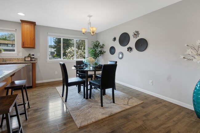 Photo - Wonderful 4 Bedroom, 3 Bath Home in Federal Way with Double Balconies and Family Room!