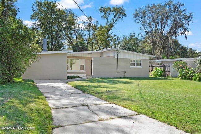 Photo - 7038 Deauville Rd