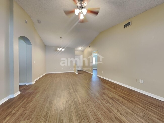 Photo - 4504 Reynolds Creek Ave