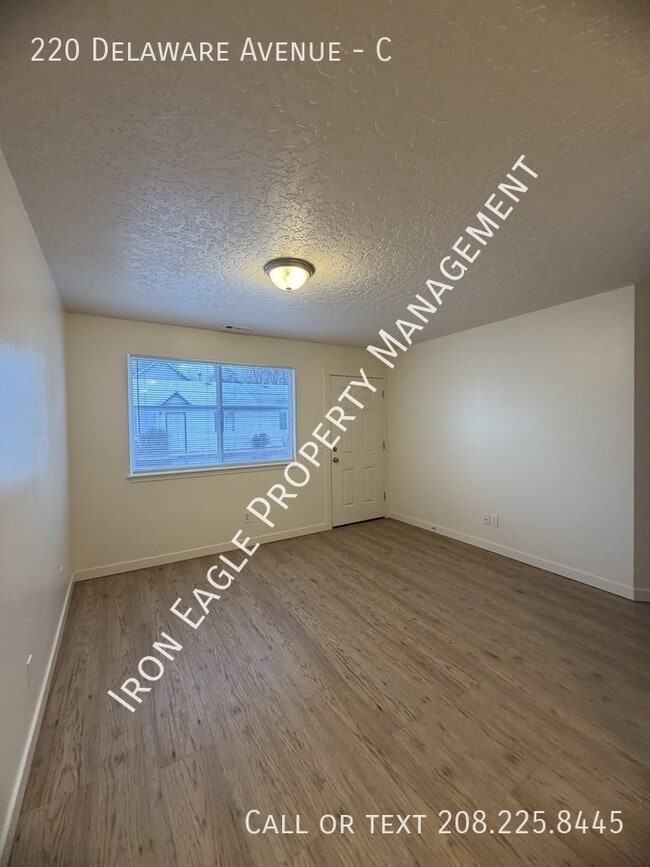 Photo - 220 Delaware Ave