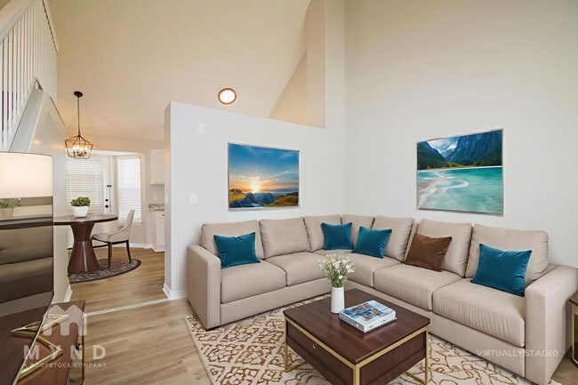 Photo - 599 Janelle Cove Way