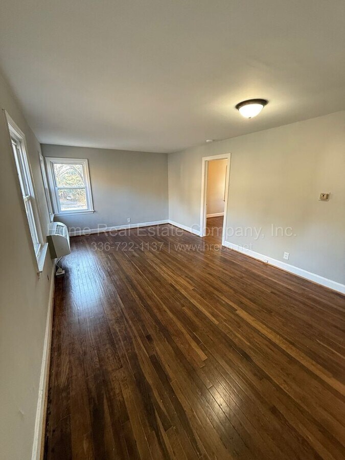 Photo - 422 Gregory St SW