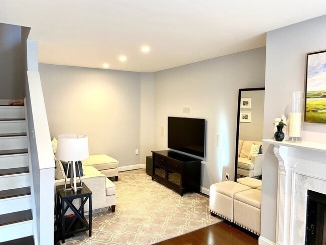 Photo - 47 Harvard St Unit A4