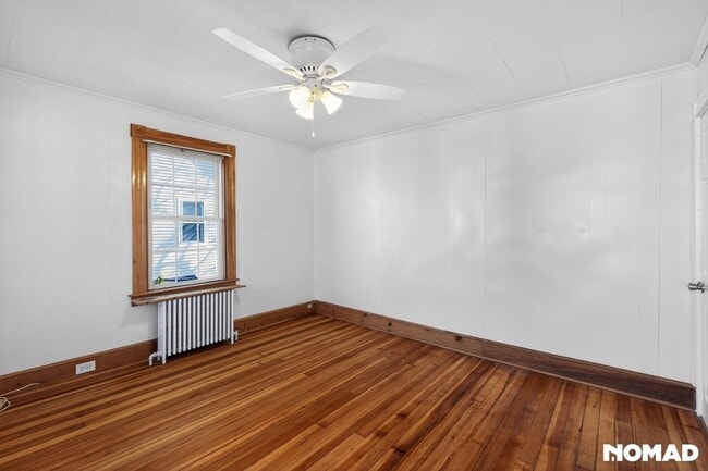 21 Hall Ave