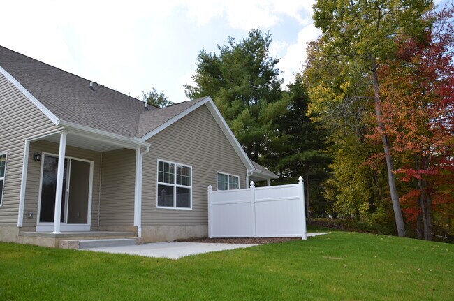 Photo - 1521 Meadowbrook Blvd Unit RIGHT