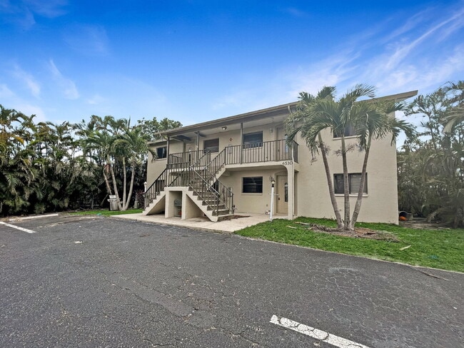 Photo - 4530 SW 10th Ave Unit 101