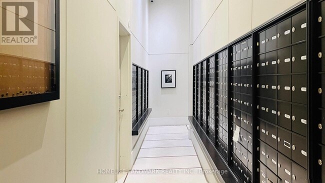 Photo - 197 Yonge St Unité 2202