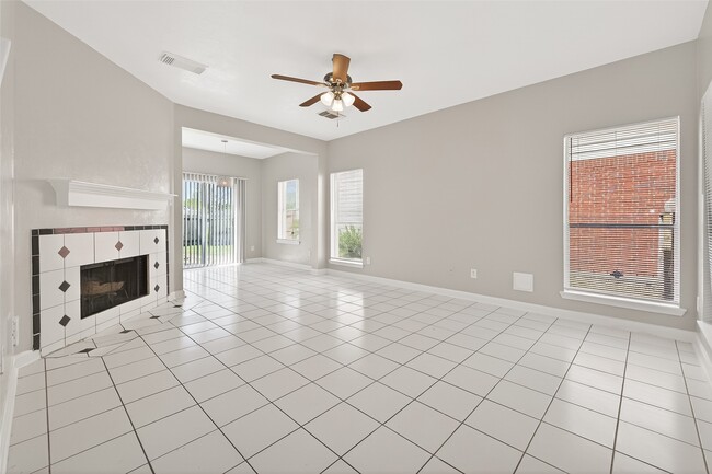 Photo - 4018 Timber Corner