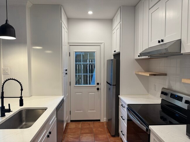 Photo - 14333 Preston Rd Unidad 402