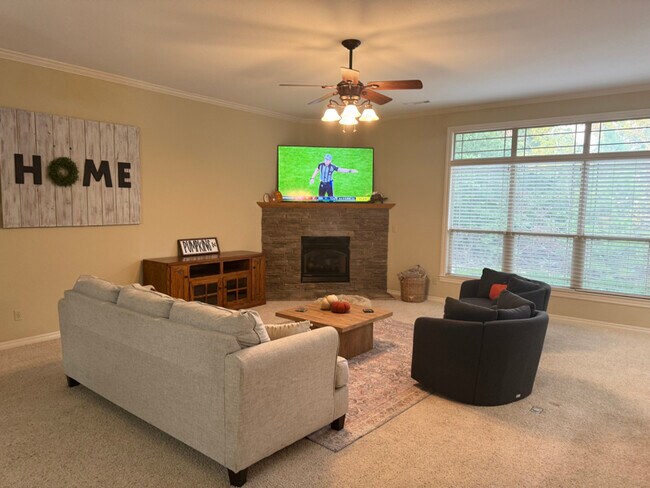 28 Drummore Ln