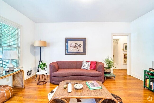 Building Photo - 3502 Hollywood Ave Rental